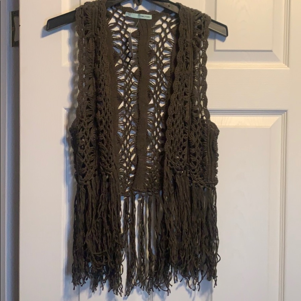 Green fringe vest, size medium. NWT